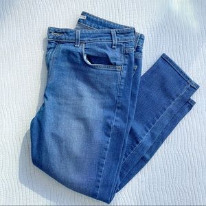Levi’s 721 Vintage High Rise Skinny Jeans (32)